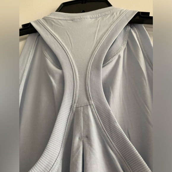 NWT Ease In Tank - Picture 6 of 9